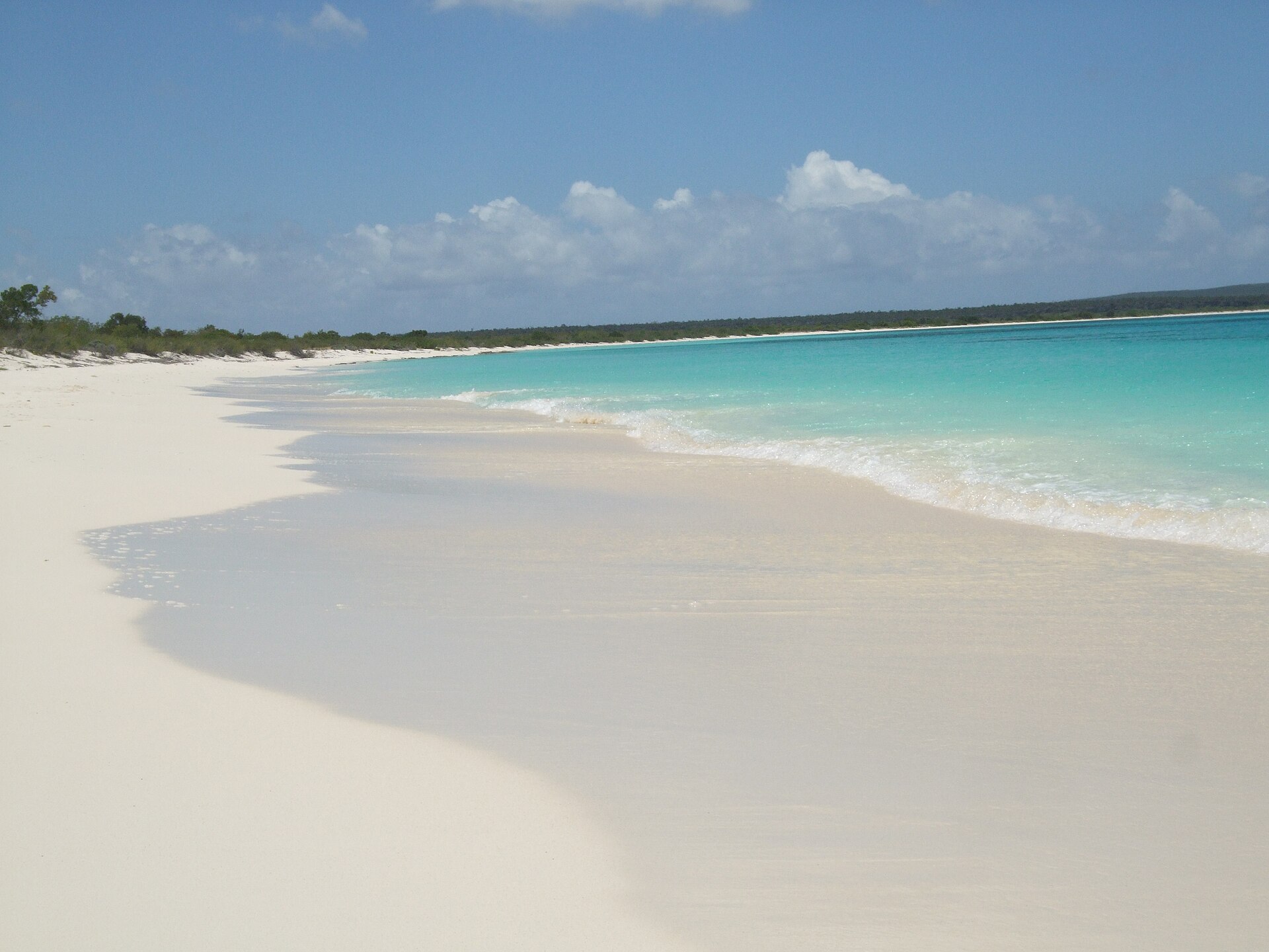 An empty white-sand beach at Bahía de las Águilas in the Dominican Republic
